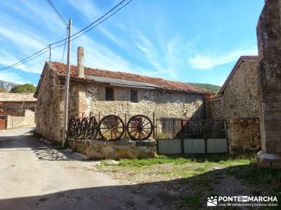 Montaña palentina;hoces del río duratón bosque encantado urbasa pueblos sierra norte madrid